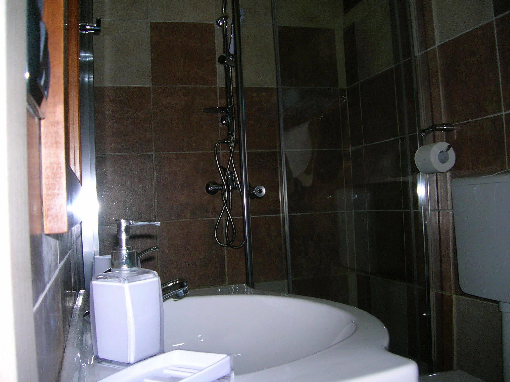 B&B Al Carotin Mantello Exterior photo